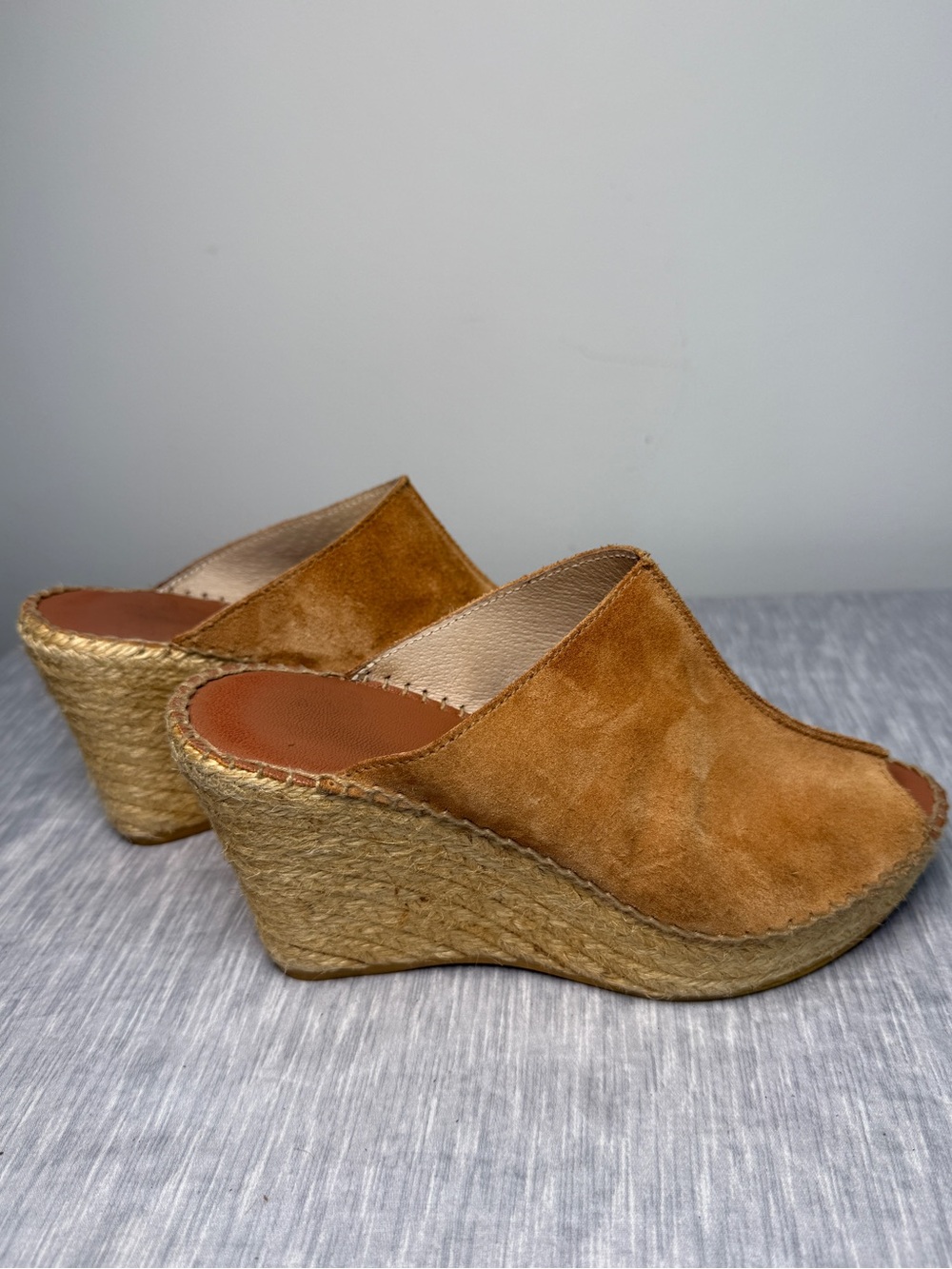 Andre Assous Cici Suede Espadrille Wedge Mules Camel Sz 8